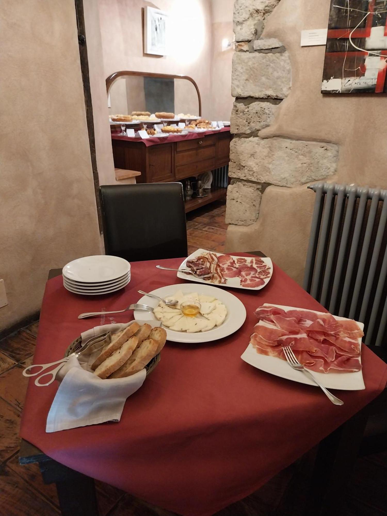 Affittacamere La Piazzetta Anagni Eksteriør billede